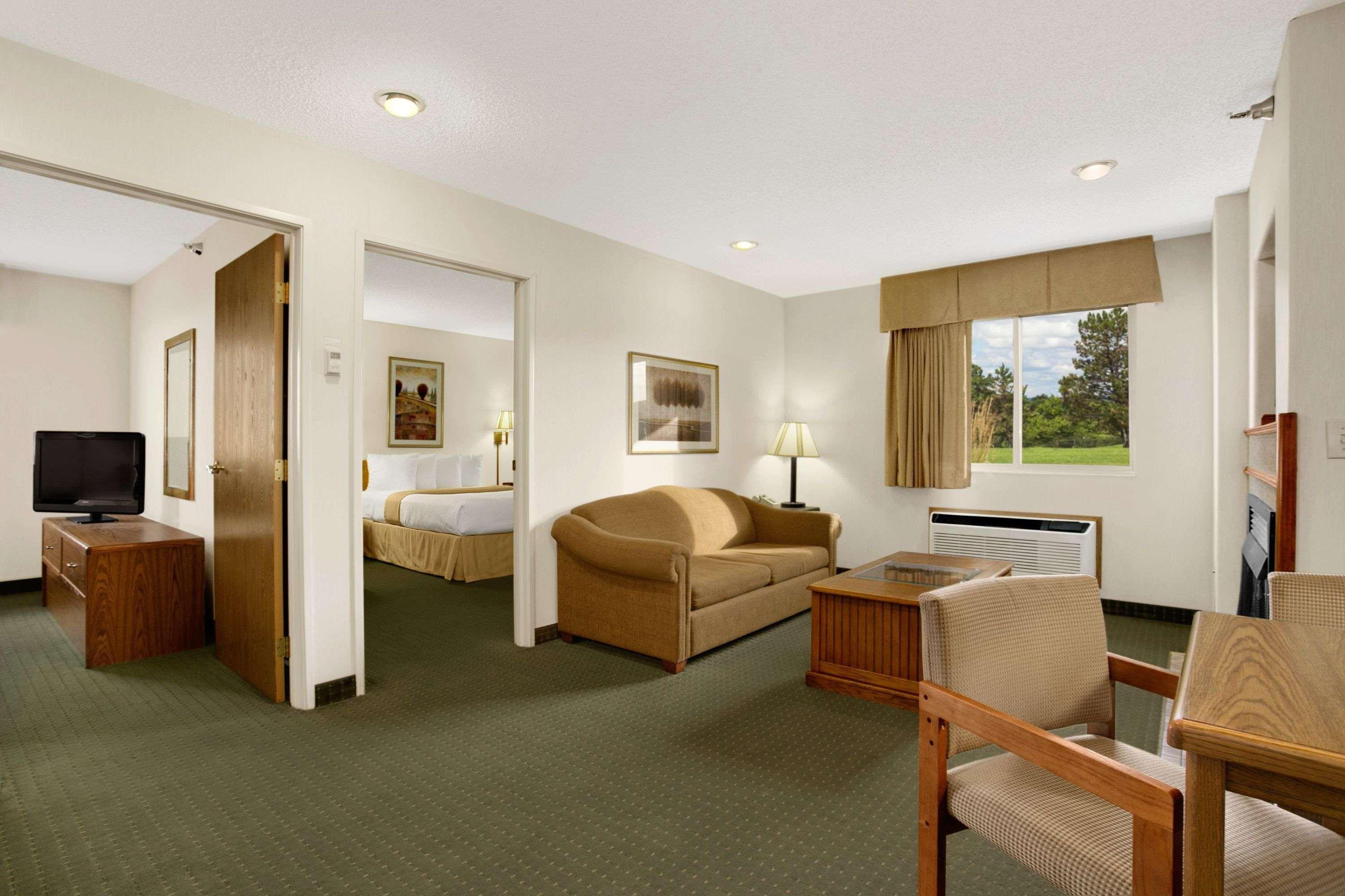 Days Inn By Wyndham Rapid City Dış mekan fotoğraf